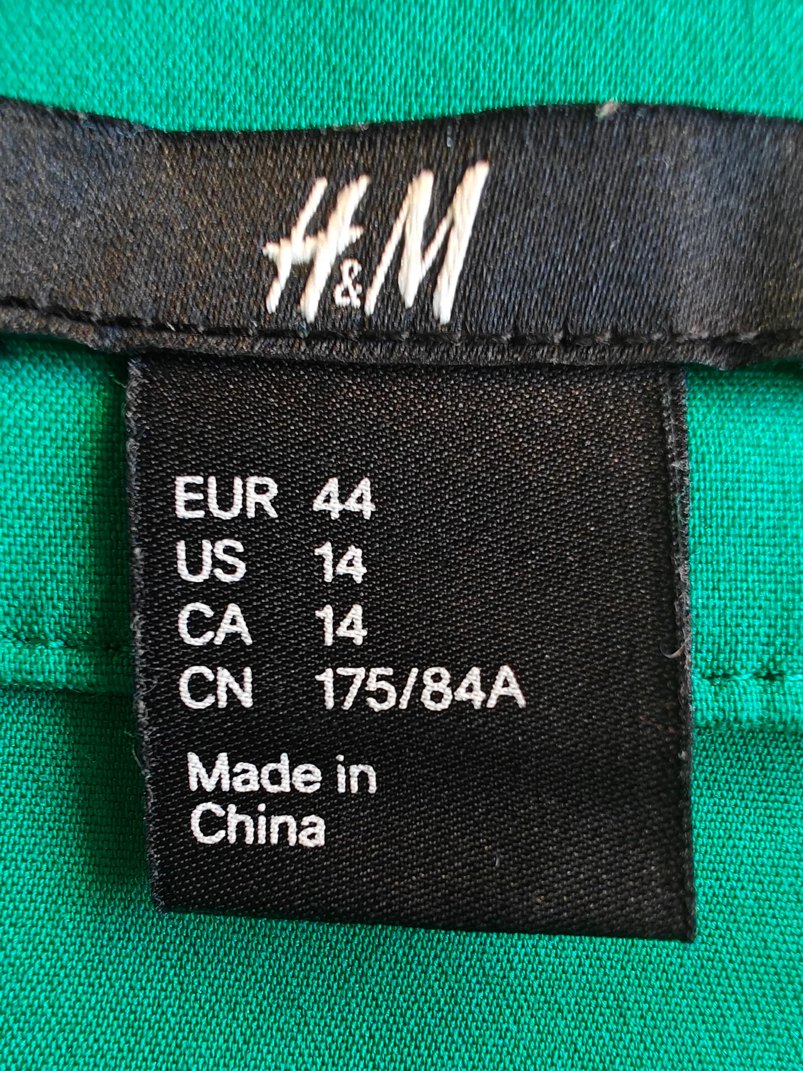 Saia mini verde da H&M com detalhes de zíper dourado – photo 2